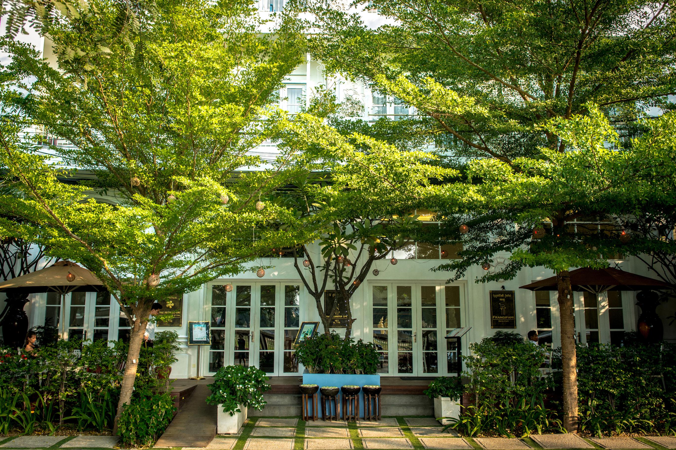 โรงแรมแฟรงกิปานี รอยัลพาเลซ พนมเปญ ภายนอก รูปภาพ